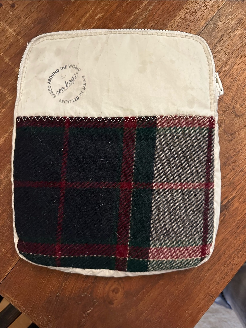 Sea Bag Recycled Plaid Ipad/Tablet Sleeve Pouch - Cream/White blue red
